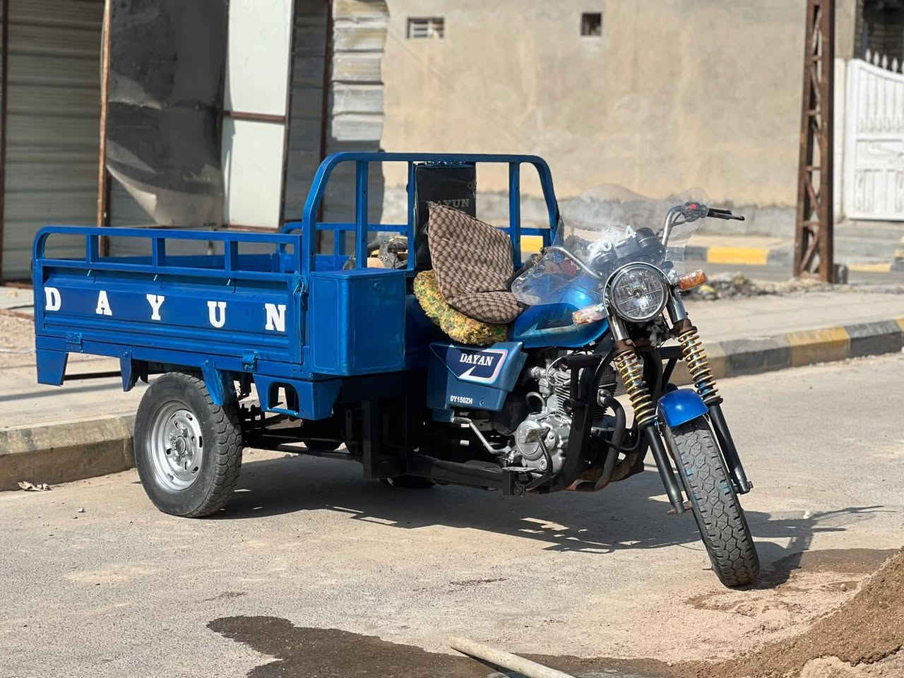 السلام عليكم ستوته للبيع اوراق اصولي 
شاصي ركبه كفاله اكسن جديد
 والسعر مليون 
مديل ١٦
ستوته حلوه مال جني
تايرا نظيفه دبلات شغالات 
 عنوان حفريه ناحية تاج الدين الصويره
***********

