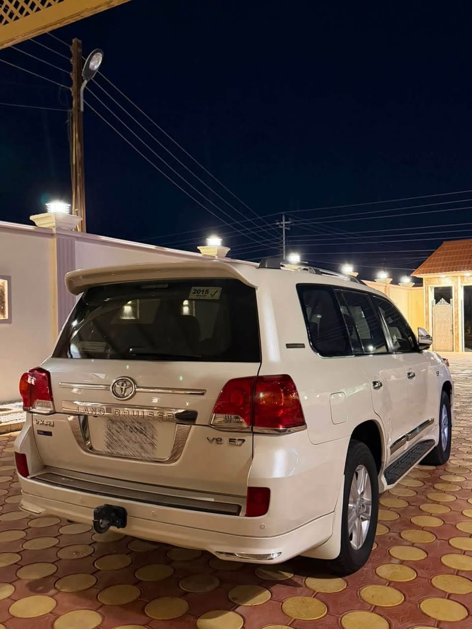 لاندكروز  2015.  VXR  محرك 8 سلندر 5700 فول مواصفات داخل قرميدي 
كفاله عامه من صبغ وفتح وتبديل ملاحضات جداً بصيطه 
تخم تاير جديد صدر جديد رقم بغداد 
ترهم مراوس 

غير متواجد عالنت اتصال فقط.  ***********

