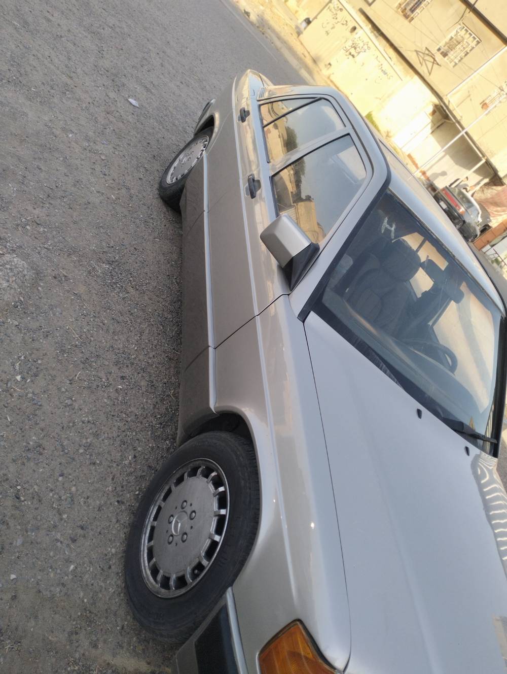 مرسيدس 190 • ١٩٨٧ • محرك بطة