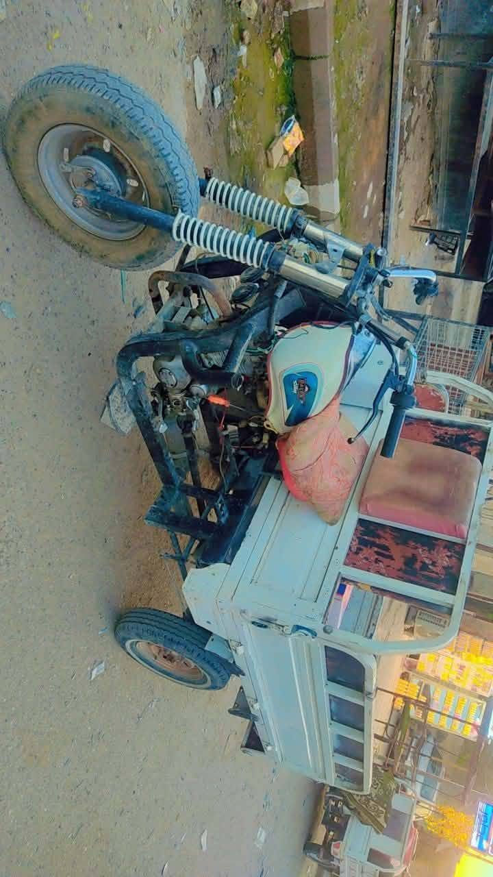 سلام عليكم شباب ستوته للبيع او للمراوس مكاني ناصريه مركز ستوته عوزه ترتيب بصيط وغسله 
ليريده يراسني لو يخابرني ***********
