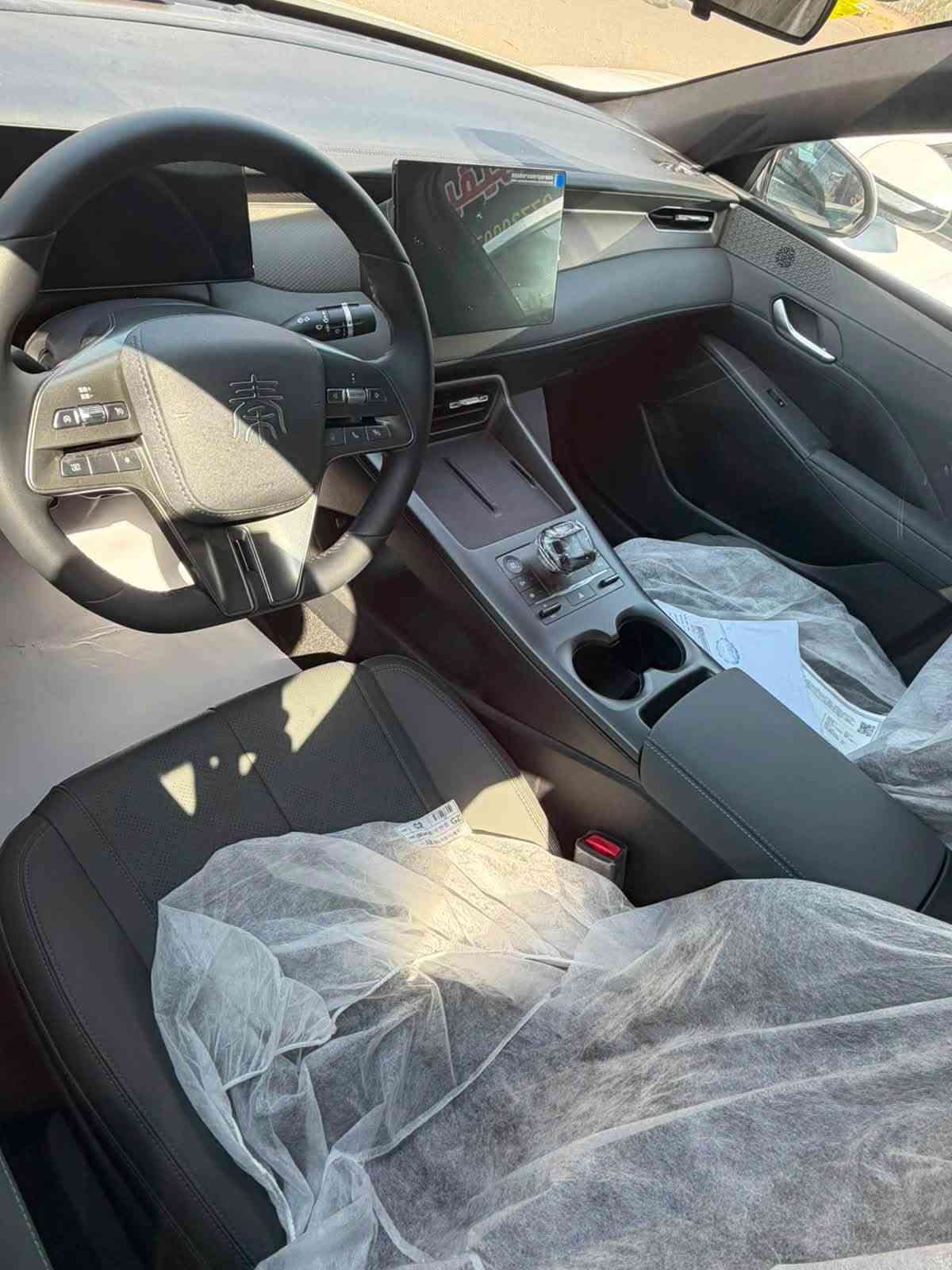 السلام عليكم
متوفر   BYD QIN PLUS 2025 🚘
داخل زيتوني
مرقم بغداد جاهز  تحويل ثاني يوم 
صفر كيلو متر 
السعر 20 مليون 700 وبيها مجال للاستفسار الاتصال
***********
