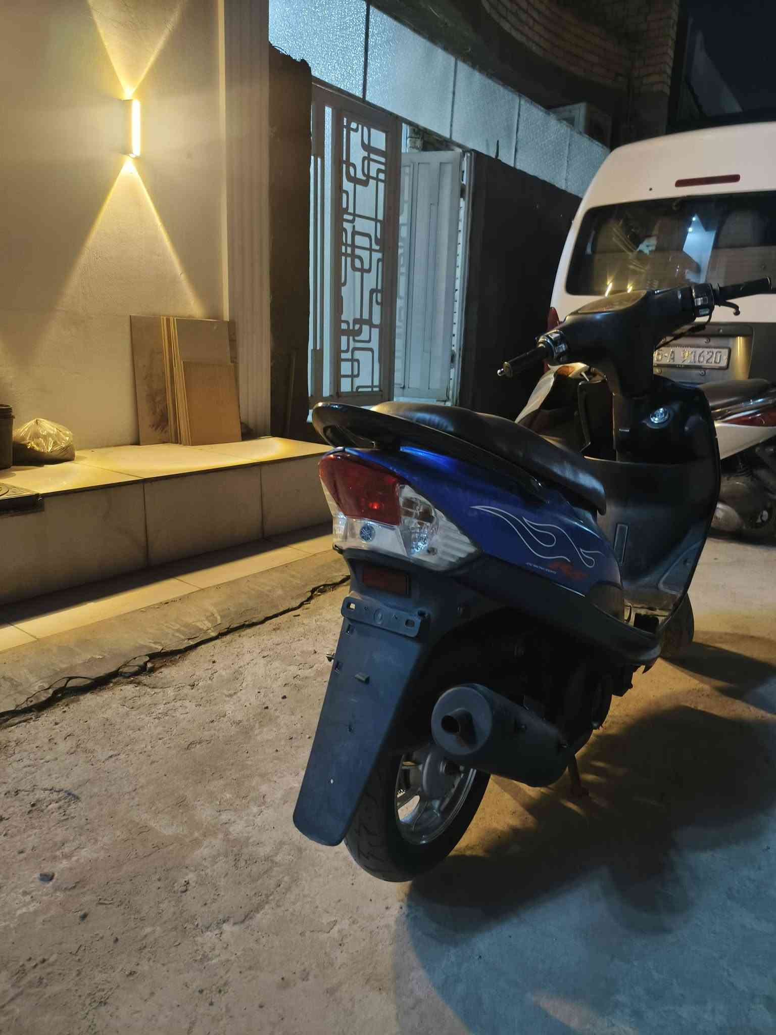 ياماها عدله كفالة مكينة مكفولة شلعة ومعدل كلش حلو رايده ٧٥٠ بيه مجال قليل هذا رقمي ***********

