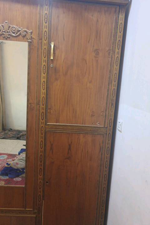 سلام عليكم شباب كنتور مال ملابس نضيف مستعمل عوزه بس بدأت كنتور مال معامل العنوان بغداد زعفرانيه شارع المعهد نهايته لاستفسار مراسله واتساب هذه رقم 7776982682