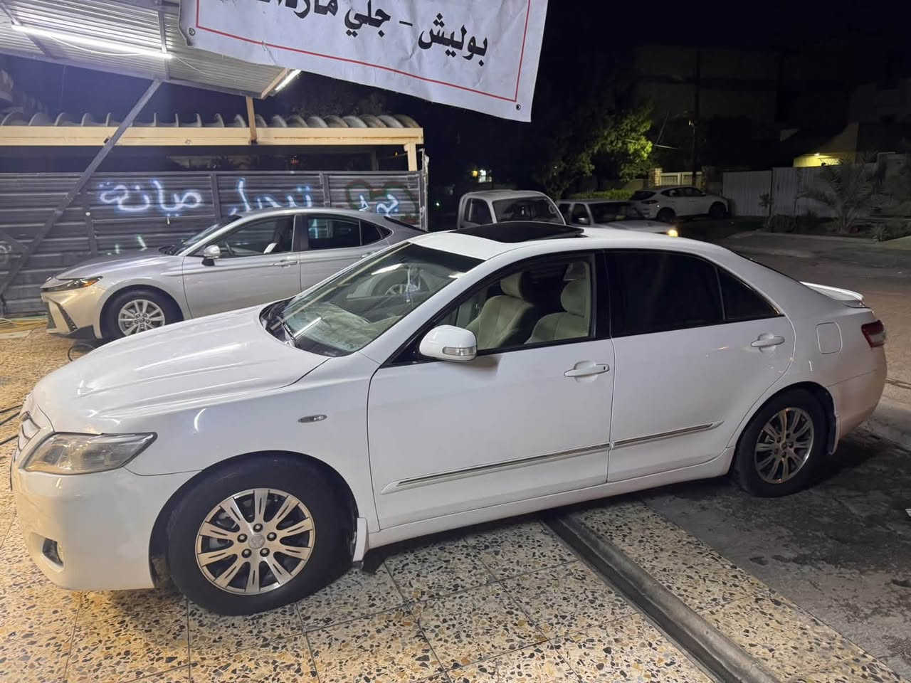 كامري 2009 GLX
سياره جاهزه
تخم تاير جديد 
تبريد امامي وخلفي
صبغ 3 قطعه 
مكاني بغداد العامرية /***********
السعر 98 وبيها مجال بسيط
