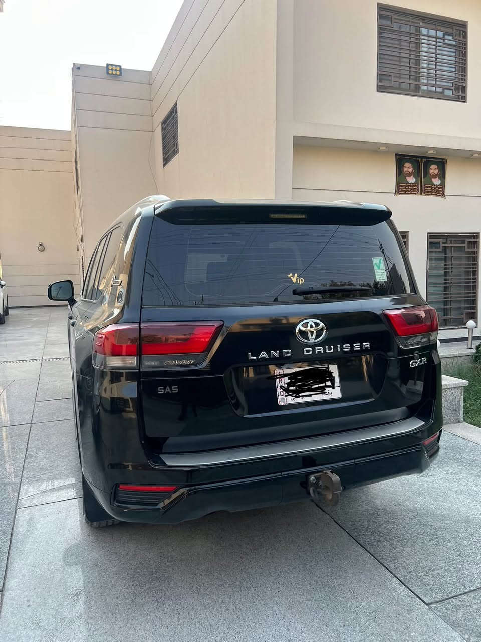 لاندكروز ٢٠٢٢
ساز 
مواصفاتهه معروفه 
ماشيه ٥٠ الف حقيقي 
مغلف ppf
مكفوله من دعاميه لدعاميه
رقم بغداد 
سعر 60الف $
مكانهه بغداد 
***********
