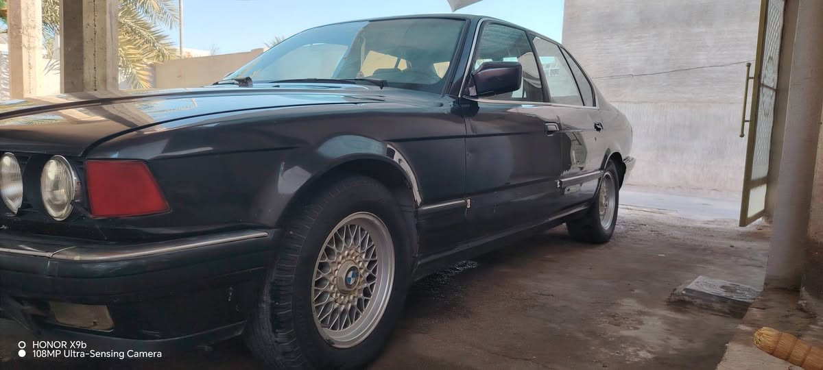 السلام عليكم
من رخصة الادمن المحترم
BMW 730.
موديل 1993
رقم بغداد الماني صاحبها موجود بالدجيل
سنويتها منتهيه
تريد ادامة بلكات ونوزلات
السياره شغاله بس بيها خربطه مال بلكات ونوزلات 
كير بحاله  جيده
ابيع مال تعمير
سعرها 36 وبيها مجال بسيط
***********
متواجد واتساب ومازنجر

نص مكتوب في الصور:
- HONOR X9b
- 108MP Ultra-Sensing Camera