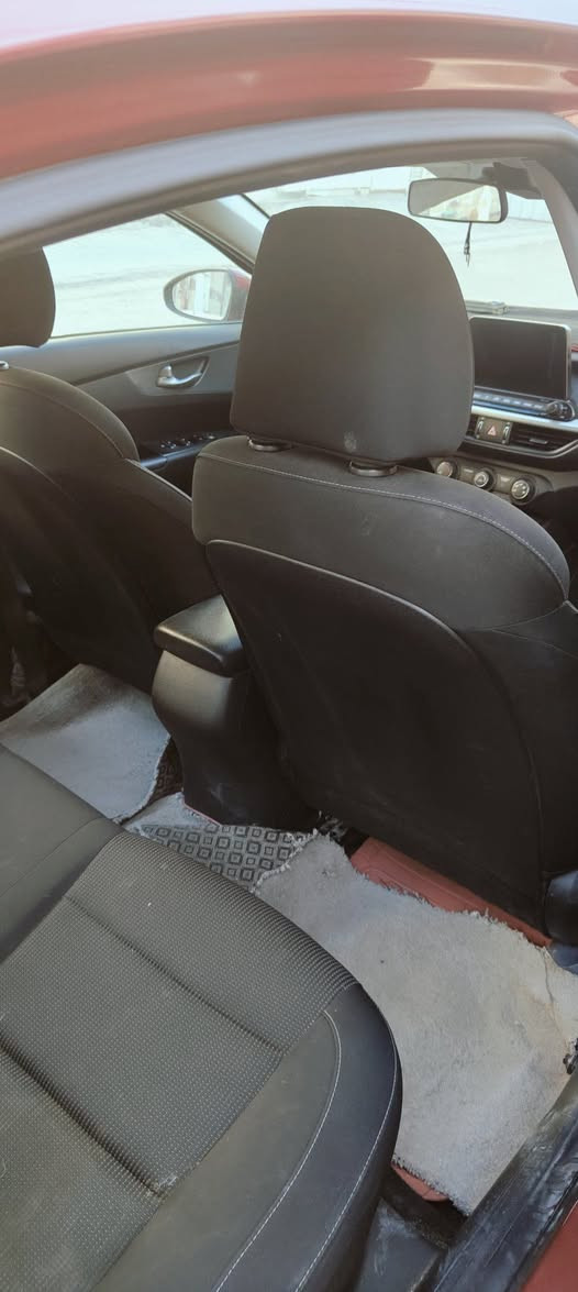كيا فورتي 21 معوقين نجف لو الف وكالة عامة تريد سهلة.... حادثها بنيد واجتي صبع باب جهة السايق  ونص جاملغ  بسبب الكلير...بنيد راجع بارد وشخط اكو بسيط بالجاملغ الامامي ......جاملغين اماميات اصبعين صبغ بالجهتين محرك كير باقي مكفول ايرباك دركه ودشبول طاكات
فول تحكم/ شاشة كامرة دوارة /مانع انزلاق /رادارات/ الكير شاديله منظومه كاملة/ محرك 2000 دوش... السعر 122  ومجال بسيط
*********** #مكلف للتفاوض اتصل و راسل واتساب
