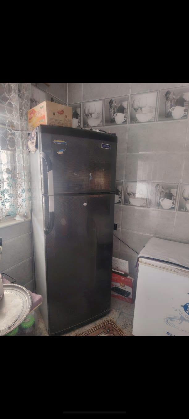 السلام عليكم
بيت طابو صرف للبيع ٣٠٠م ام العصافير صب كونكريت 
قرب الروضة العبير سنه البناء ٢٠٠٠ ترميم قبل أشهر 
 غرفتين وصالة ومطبخ وبراني وصحيات داخليه وخارجيه
السعر ١٠٥  قابل للتفاوض 
***********
