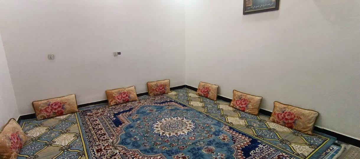 بيت للبيع مطلوب سكان 58مقدت 130طابقين شارع 20م 
بناء حدث 2024  شارع  الكفاح ***********
