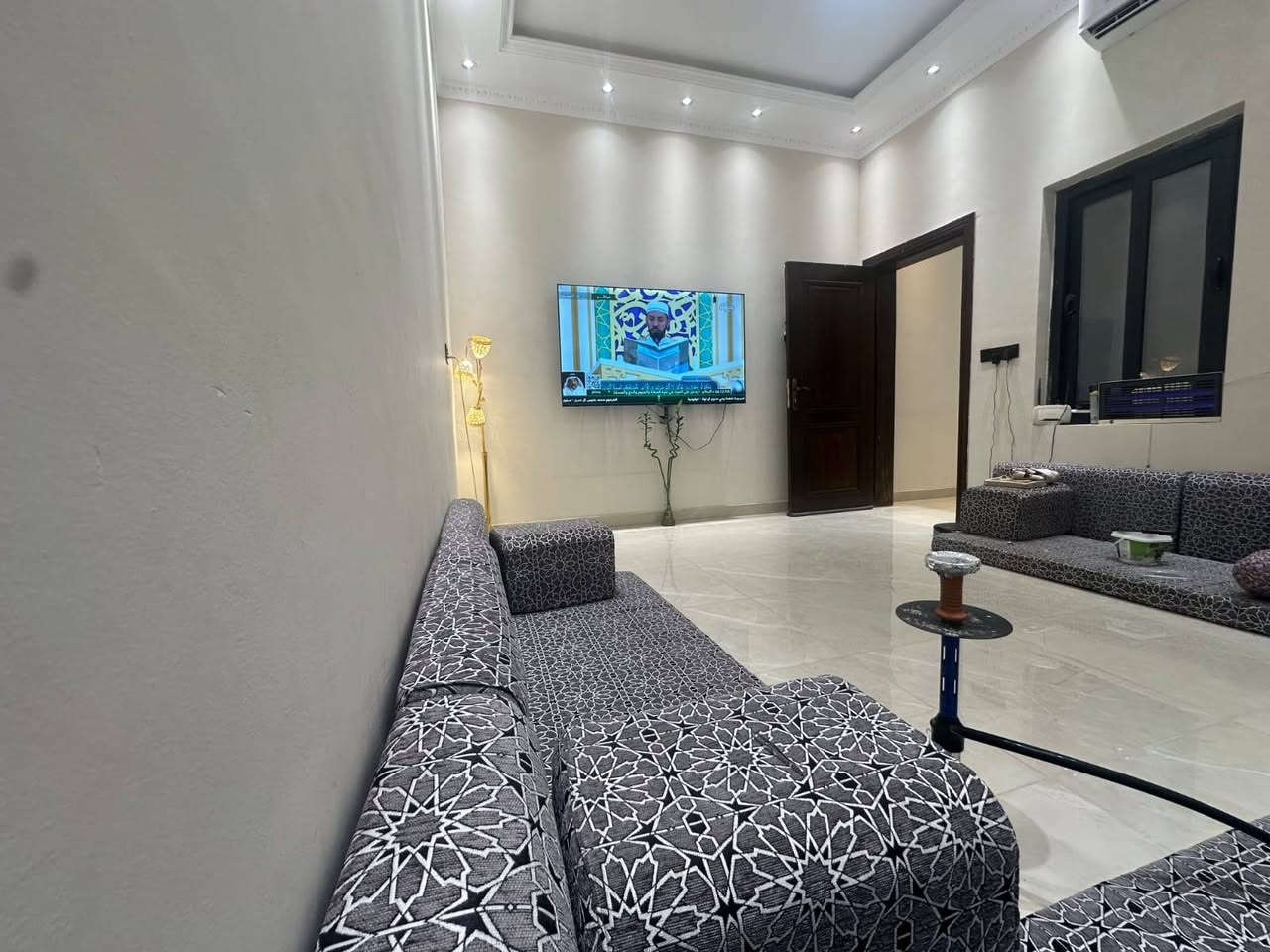 دار للبيع مقاطعه 73خلف ياسين اخريبط  ***********
