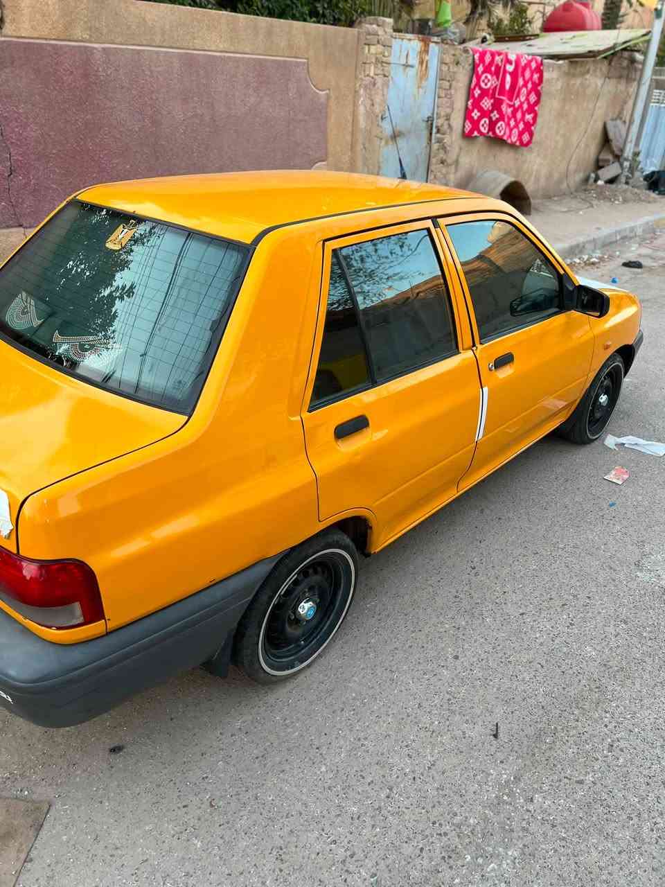 سلام عليكم سياره سايبه موديل 2018 رقم بغداد جديد سنويه 28 بسمي كير ومحرك وتبريد حداديه كله جديد كهربايات شغاله شاشه كامره لايت زنون مكان كربلاء بيع او مراوس بيوادي السعر 45وبيه مجال قليل رقم ***********
