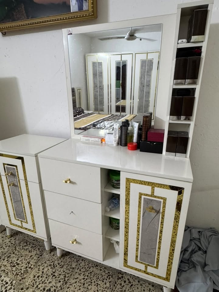 غرفة صاج • ٨ قطع • نظيفة