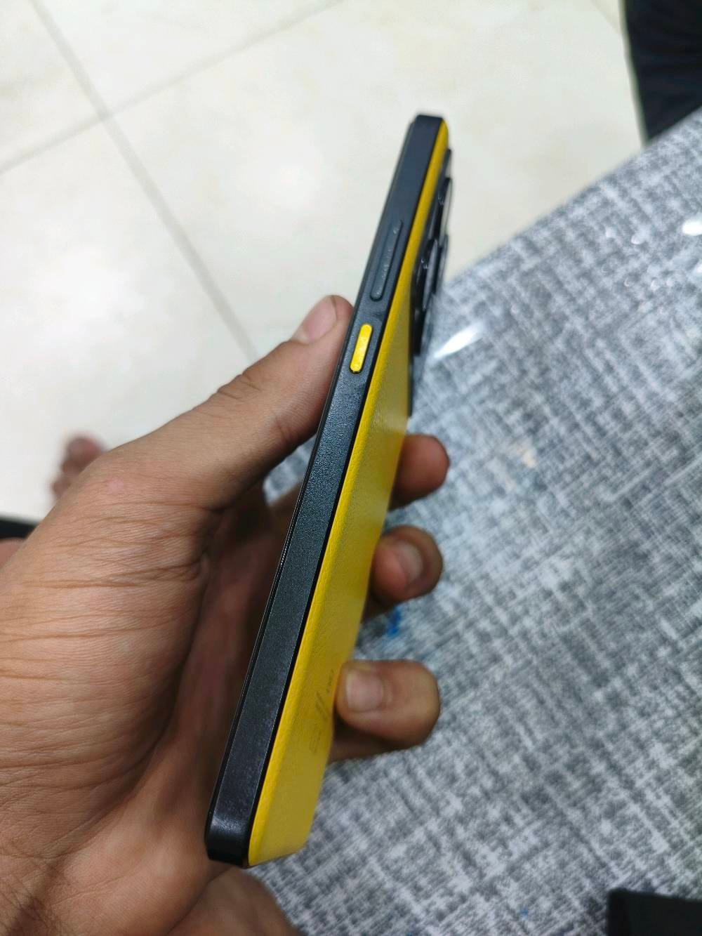 بوكو x6pro 5g  الجهاز نضيف كلشش وكامل ملحقاته شاحنته ال اصليه وكفره وكارتونته  ولجهةز قويي مال العاب 120 فريم ببجي وذاكرته512 اكبر شي   رايده ب  310 وبي مجال للشراي رقمي ***********. مكاني بغداد