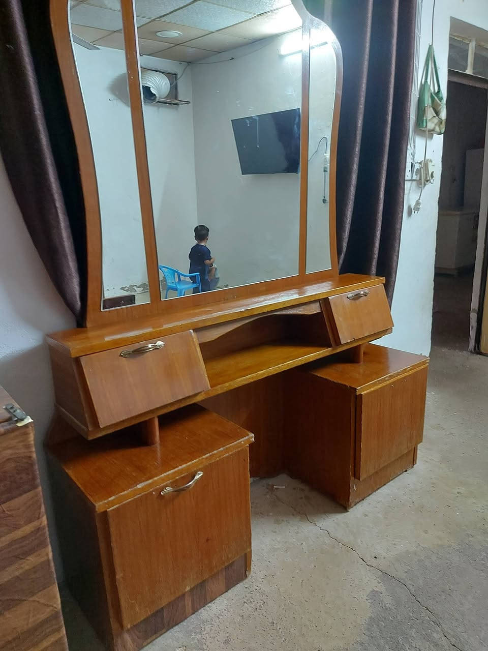 للبيع زاويه او تخت وا مريه
الشراي يتصل علا هاذه الرقم***********
