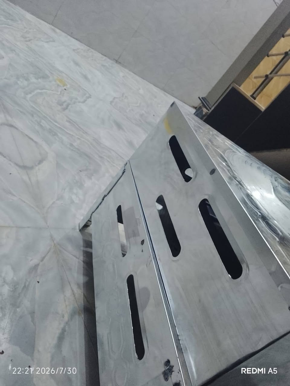 سلام عليكم تنور غازي ارضي للبيع جديد استخدام قليل سعرة 45 وبي مجال هذا رقم الهاتف ***********@
