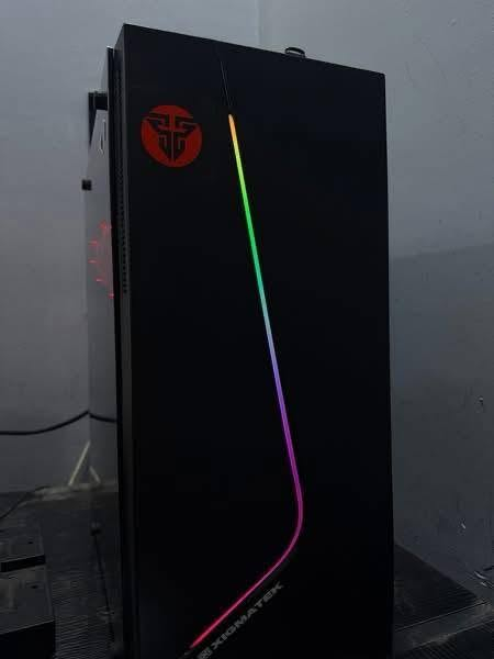 حاسبه للبيع نظيفه جدا 
منصب وندوز 11الاصلي 
مواصفات البيسي 
كرت شاشه Gtx1060 
رامات ddr 4 2*8 
هارد 1t 
معالج i5 gen9 
بور سبلاي 600W 
اربع فانت مبدل معجون حراري جديد 
كله هذا وبسعر 600الف وبي مجال لشراي مكاني ديوانية
***********
