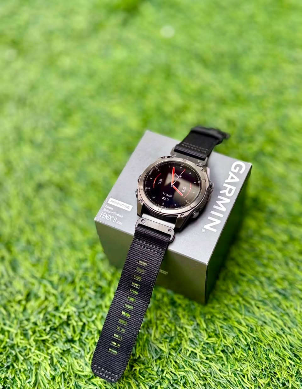 توفر الان ساعة Garmin Fenix 8 saph AMOLED Titanium 51mm  مستخدمة تقريبا 2 شهر بعدها بالضمان مع السير الي بالصوره هدية وهداية اخرى 
الساعه مثل ماتشوفون بالصور جدا جديدة ملحقاتها كاملة 
للحجز واتساب *********** 
السعر 1 مليون و250 الف دينار 
ملاحظة ⛔️ سعر الجديد 1 مليون و735 الف
