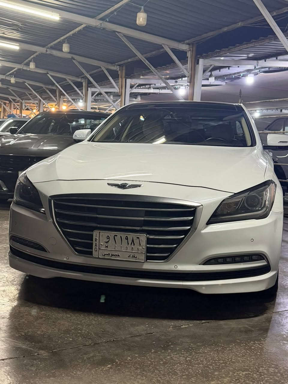 السلام عليكم … اخوان 
جينسيس G80 
موديل 2016 
رقم بغداد 
فول مواصفات 1/1 
وارد امريكي حادثه جاملغ وبنيد ودعاميه 
السياره جاهزه اي نقص مابيه 
السعر 13500$ بيه مجال بسيط 
للاتصال *********** 
مكان السياره بغداد الوزيريه
