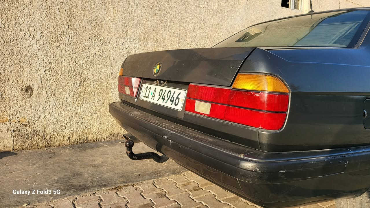 اسلام وعليكم
للبيع bm e32 735
موديل 1990
سكليتر كهرباء إيميل 
رقم بغداد 
غرفه كهرباء جلد 
برده كهرباء 
بردات خلفيه بالابواب 
سلايد روف بس عاطل 
دبل يرباك 
مروحه كهربائيه FZ1
ويل خليه 
صدر خلفي أمامي جديد 
السياره حلوه وعدله من جوه 
بيها نواقص قليل 
سعرها 42 وبيها مجال 
عنواني بغداد ابو غريب صناعه حي الرساله 
***********
