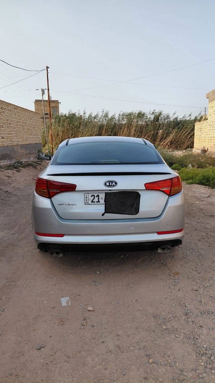 سلام عليكم اوبتيما2012 محرك 2400 مكينه وكير كفاله السياره بيه بس جاملغ والباقي كفاله السياره جاهزه  تخم تاير جديد منضومه تبريد جديده ثلج رقم السياره سليمانيه سنويه ل31 بسمي ثاني يوم مداور 115 وبيها مجال مكان السياره ناصريه قضاء الشطره  ***********
