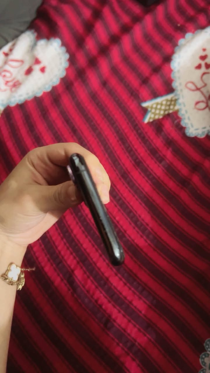 ايفون pro 11
شرق اوسط نموذج M
ذاكرة 256GB بطارية 74 

جهاز مال بنيه استعمال شخصي 

مكان جهاز :بغداد السعر(375)

هاتف :***********

(ملاحظة لزكة جهاز مكسورة وليس شاشه )
