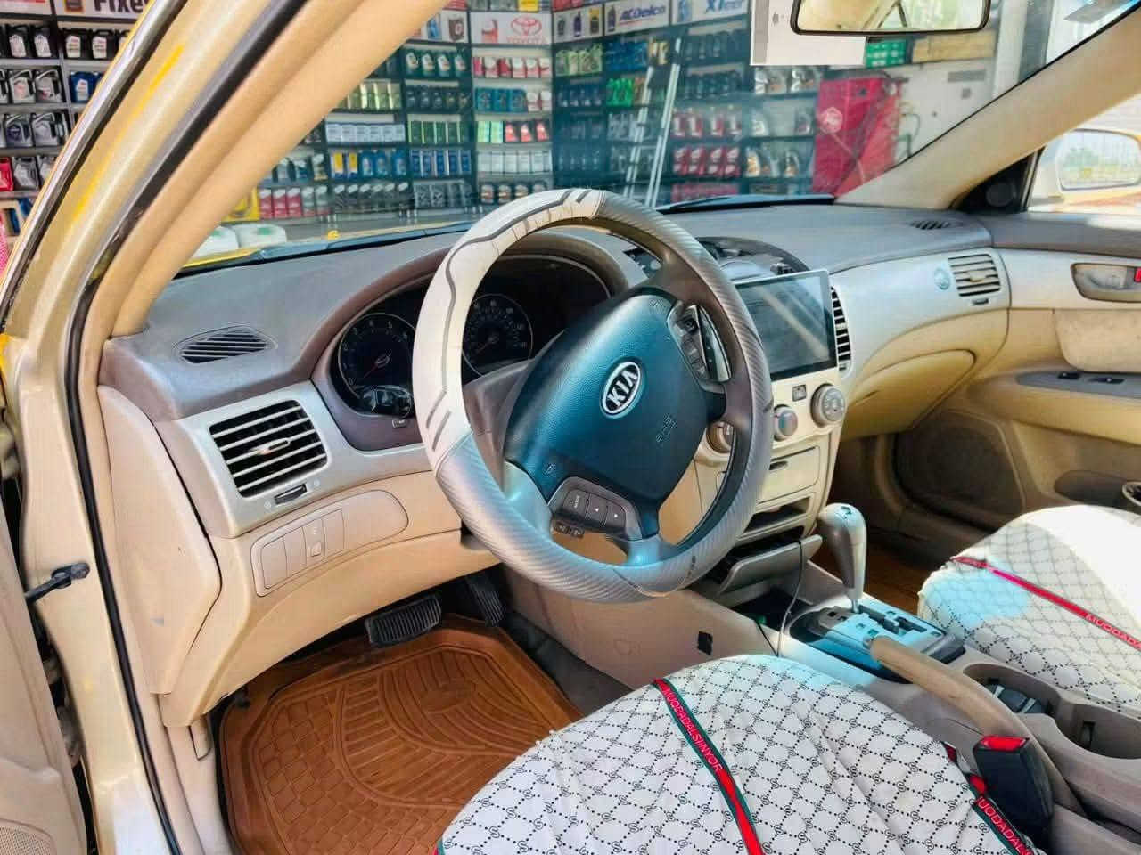 السلام عليكم ورحمة الله وبركاته وبتيمة البيع موديل ٨ أمريكي ضربة مال الوارد جوملغ خلفي بدون عابر مكينة 2400 جديدة كير كذلك سنوية ٢٩ بسمي مكينة كير حدادية تبرية تخم تاير جاهزة من كلشي السعر ٨٣ مكانهة السماوة *********** واني خادم @
