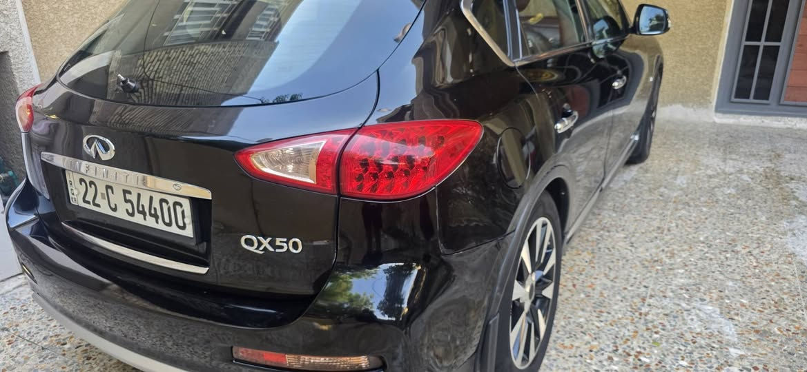 السلام عليكم 

إنفنتي qx50 للبيع موديل 2017  رقم مميز

السيارة فول مواصفات

ماشية 93.000 الف

تحكم ستيرن فول

اربع كامرات 

اشاير مري 

الويل ١٨

حساس خلفي امامي رادارات 

بكلايت لد 

نظام زنون بلادي

مكينة ٣٧٠٠ السيارة صاروخ

فور ويل

كشنات جلد تدفئة وتبريد

فتحة 

تحكم كشنات خلفية  كهرباء صعود ونزول 

تحديد مسار

الحادث دعامية خلفية فقط (كلين)

والباب الخلفي بيه تصليح ورش بالعراق (مصور)

اللون اسود  

للبيع او المراوس  سعر البيع 129$
*********** بغداد, العراق
