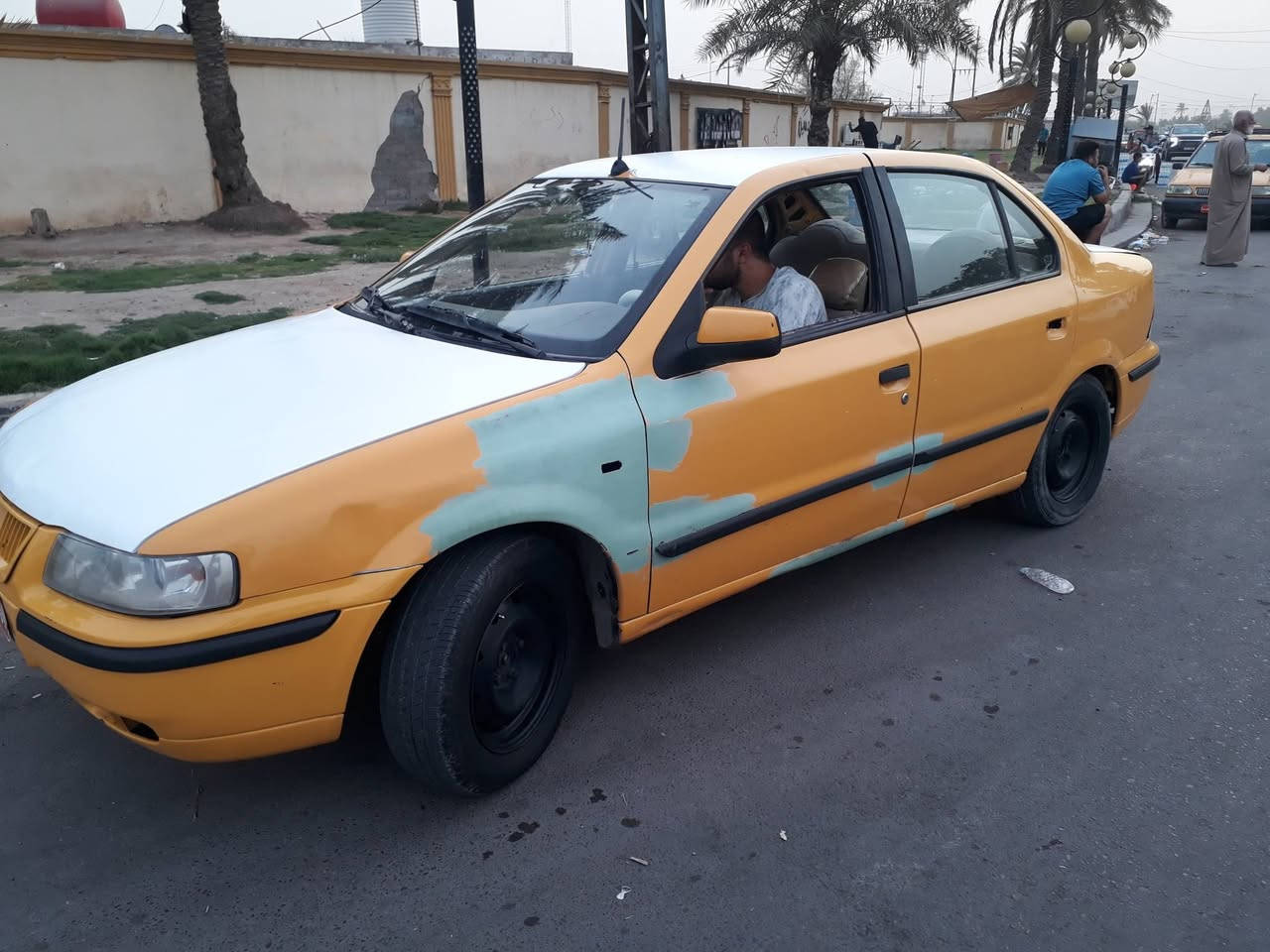 سمند ١١للبيع بيهه كازكيت هيئه عليهه١٥٠
غرامات علينه ابيعهه ع حطتهه ١٥ورقه مكان بغداد ***********
