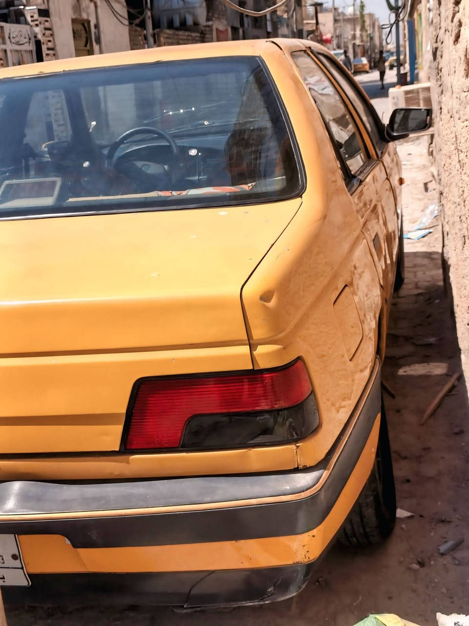 سلام عليكم بيجو 405 البيع سياره حلوه عوزه ترتيب مكينه وكير جدد مكينه محوره تبريد ما يشتغل سنويه جديده ورقم بغداد السعر 22 و بيه مجال الطيبين مكان السيار بغداد مدينه الصدر رقم الهاتف  ***********
