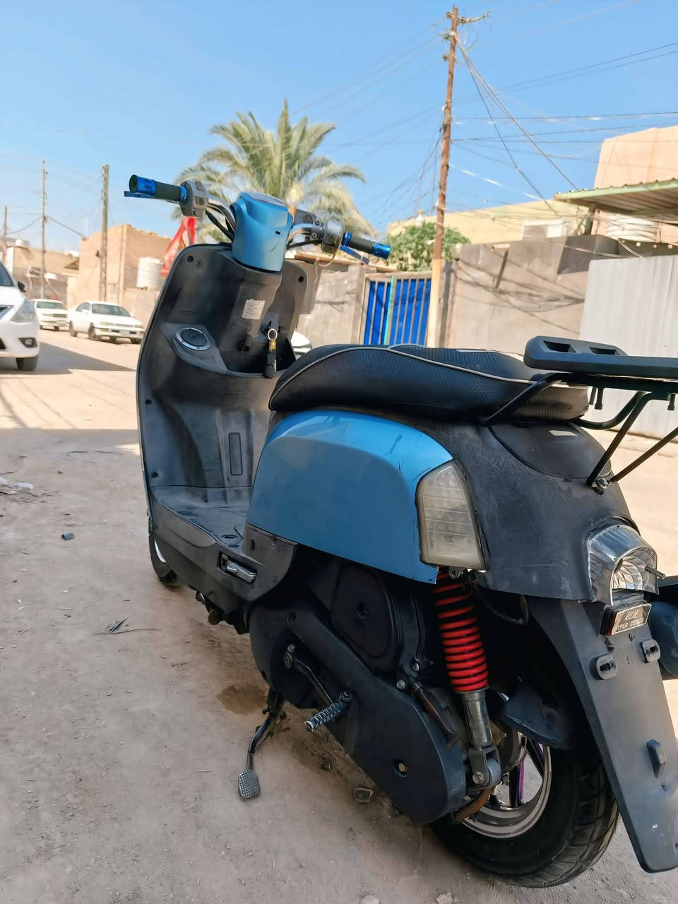 السلام عليكم ماكس بوليس كابريتر دراجه مامفتوحه جيب وياك الف فيتر وتعال كلجات رياضي شرط شلعه ومعدل فوال درجه كامله  مكمله شرط نكره سلف اشاير بك لايت بيه ملاح شوفت عينك مكان درجه نجف *********** مو شراي لا يتعبني
