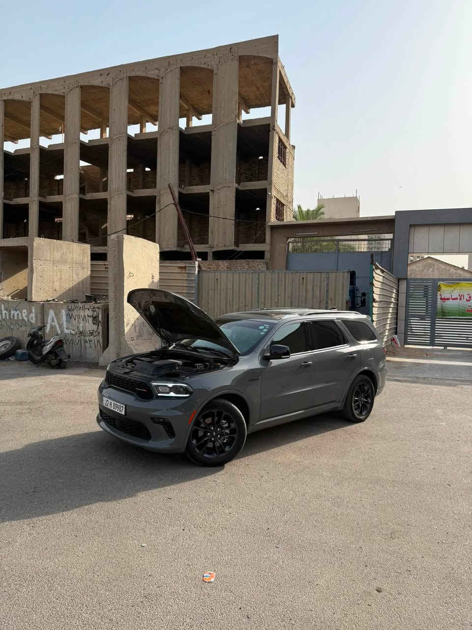 السلام عليكم 
الجميلة للبيع دوج دورنكو هيمي 5.7 v8 بلاك ادشن وارد امريكي 

كفالة عامه من دعاميه لدعاميه 2023 كلين تايتللل
ماشية 42 الف كيلو مترر 

فول مواصفات شاشة جبير
رادار فتحه سقف 
حساس خلفي امامي
كشنات جلد تدفئه تبريد 
كشنات متصله 
فول الفول 
سياره مال بيت 

مكان السياره بغداد السيدية 
*********** 
للشراي فقط لحد يتصل يسأل سياره مكفوله الي تعجبه يجي يشوفها
