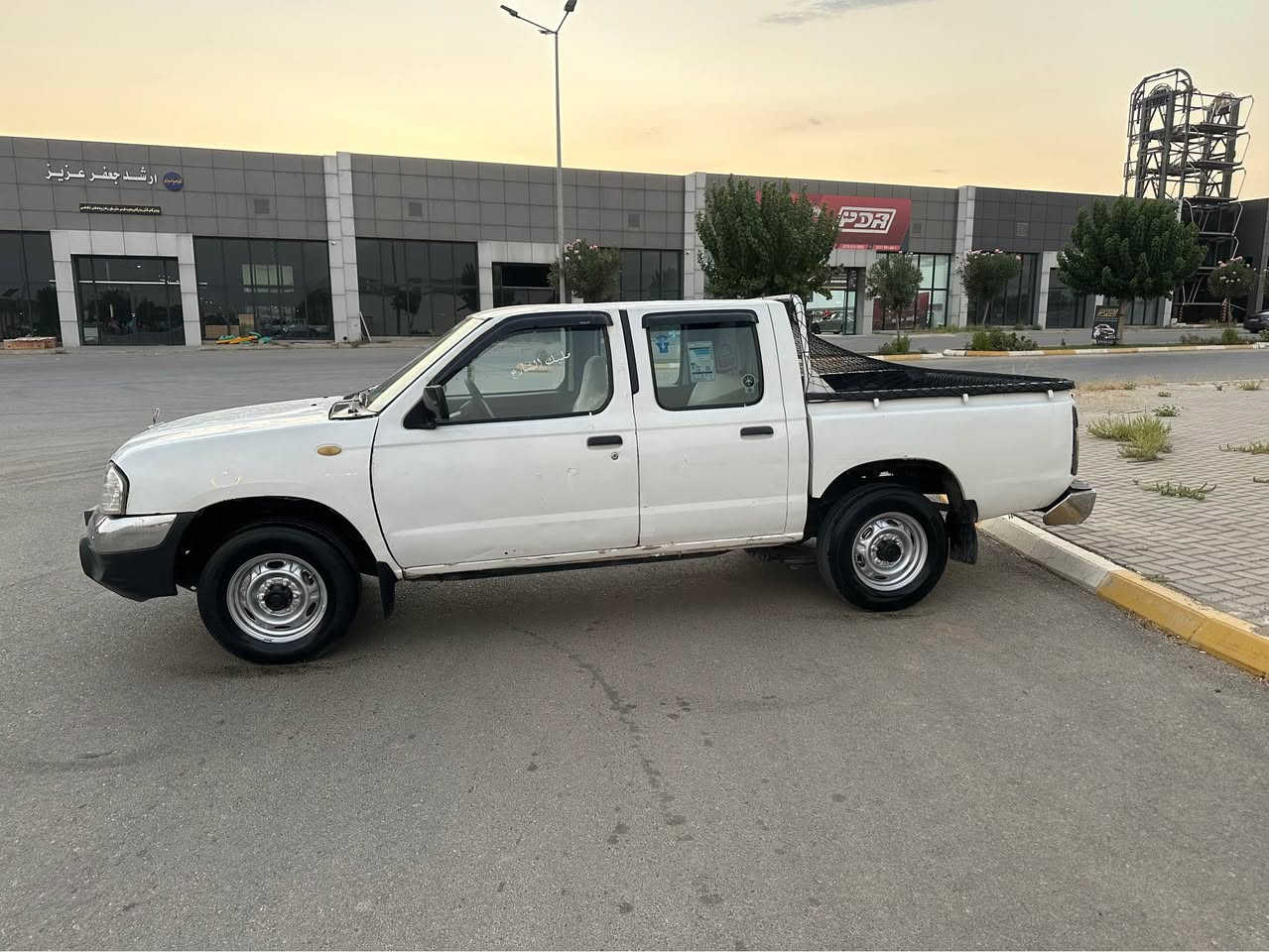 سةرتا بةناوي خوداي گةورة 
نيسان پيكاب دةبل قةمةرة 
موديل ٢٠٠١ 
تةبريد
پاوةر
پيشي كراوة بة ٢٠٠٧ 
كامل بوياخة 
بةشةرتي گيرومةكينة وئةكسل 
بةشةرتي تةحويل بروة غةرامة 
سةنةوي لة٢٠٢٣ بةسةرچوة 
سعري ٥٧گةلاو مةعامةلةيةكي كةم 
*********** السليمانية, العراق
