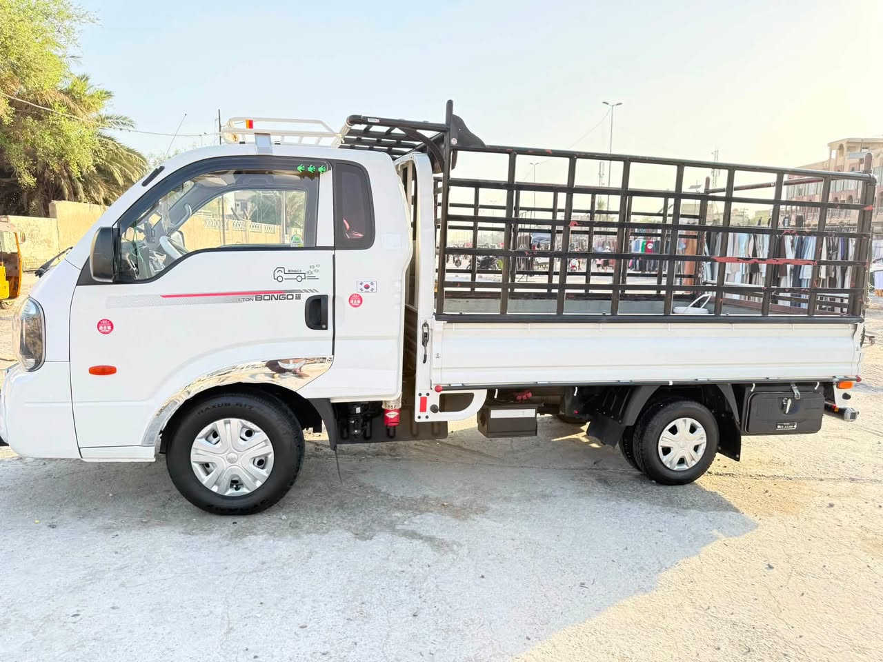 سلام عليكم ما كيا حمل مسكر قير عادي مقفولة من كل مواصفات رقم بغداد موديل 18 رقم الهاتف ***********￼￼ رقم بي فقط 📞 العنوان مدينة الصدر بغداد ￼
