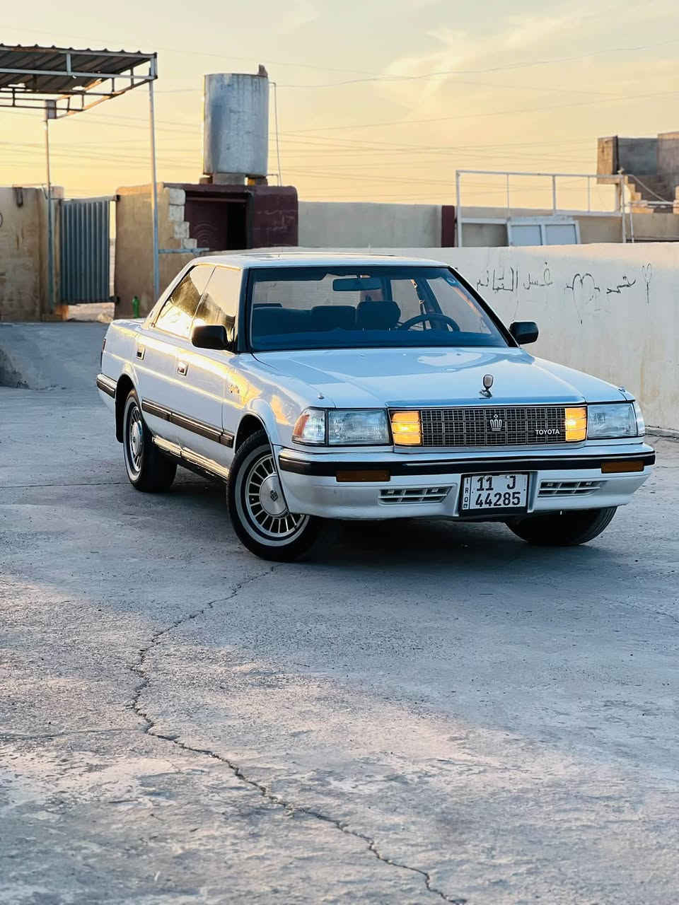 السلام عليكم سياره كراون هارتوب يسار بلادي موديل 1988 محرك كير بطه 2500 شرط تبريد ثلج صدر تايرات كلو نضيف بيها مكانات صبغ بدون دواخل شرط رقم بغداد دولي سنويه 28 مشروع وطني شرط التحويل 
سعر 50 وبيها مجال
اتصال ***********

ملاحضه 
اقساط مابيع وما اجاوب خاص 
مكان السياره الشرقاط المعارض الجديده معرض الحسام
