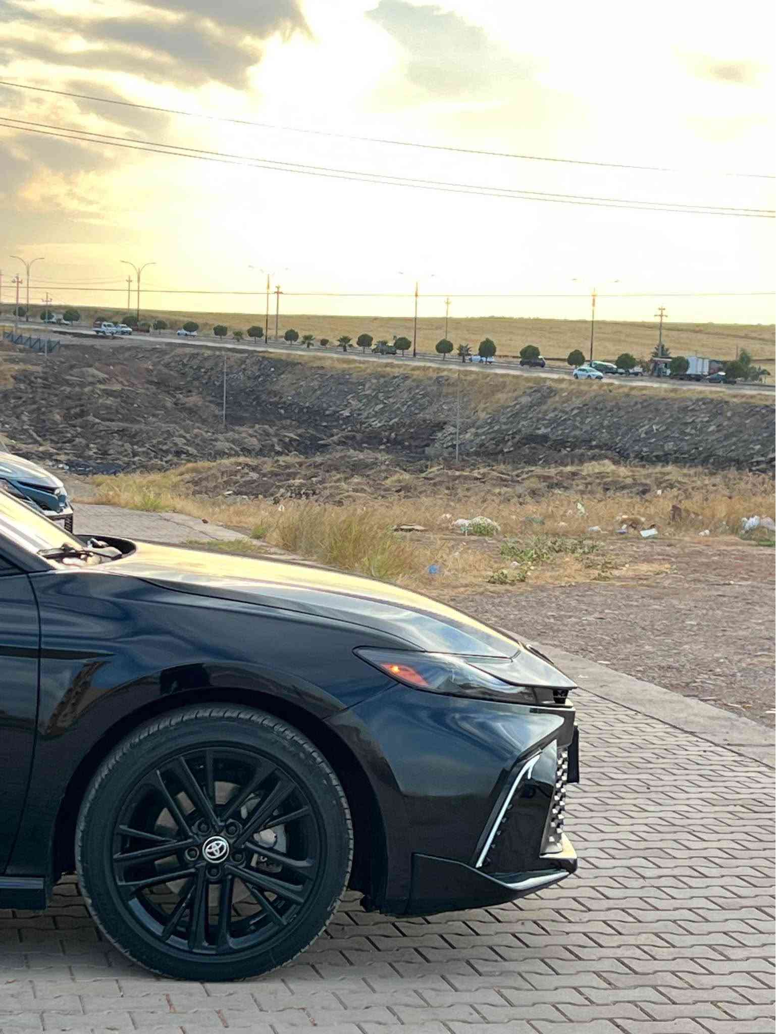 TOYOTA CAMRY 2025 SE HEV 🖤
تيوتا كامري اس ي هايبريد  ٢٠٢٥ 
سعر بلاش 💸😱 170$ ورقه 
مواصفات 
بصمه 
بريك بصمه 
شاشه كبير 
شاشه الكتروني 
نضام قياده
ويل كب كروم 
هايبريد 
كشن جلد 
كشن كهرباي  
و بعد مواصفات هوايه 
ضرر : ٣ قطعه صبغ  و بل قماره ٢ مكان صغير PDR  بدون دواخل ارباك ستيرن  
سياره شرط ترقيم شمالي  يوجد معقب 
رقم موبايل ☎️ *********** 
 واتساب  ⬅️ *********** اكر, نينوى
