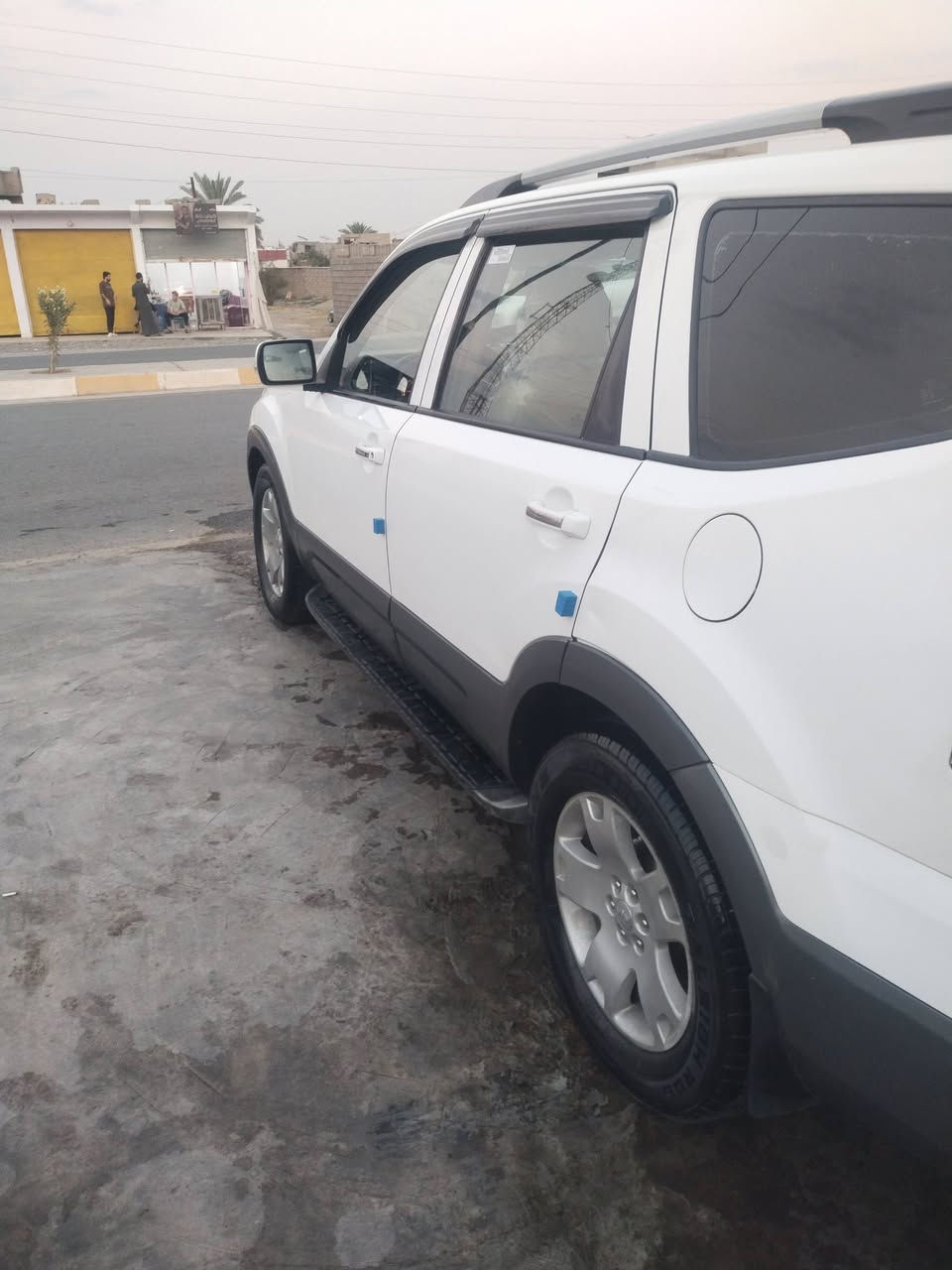 كيا موهافي موديل 2012 رقم نينوى  دولي فول مواصفات 1/1 محرك 6 سلندر 3800 كير ومحرك مكفولات بيها قطعتين صبع والباقي بيها مكانات بارد السعر125$  وبيها مجال الاتصال على الرقم ***********ومكان السيارة صلاح الدين/ الشرقاط العيثه صدر جديد البارحه شديتو تايرات جدد تبريد ثلج
