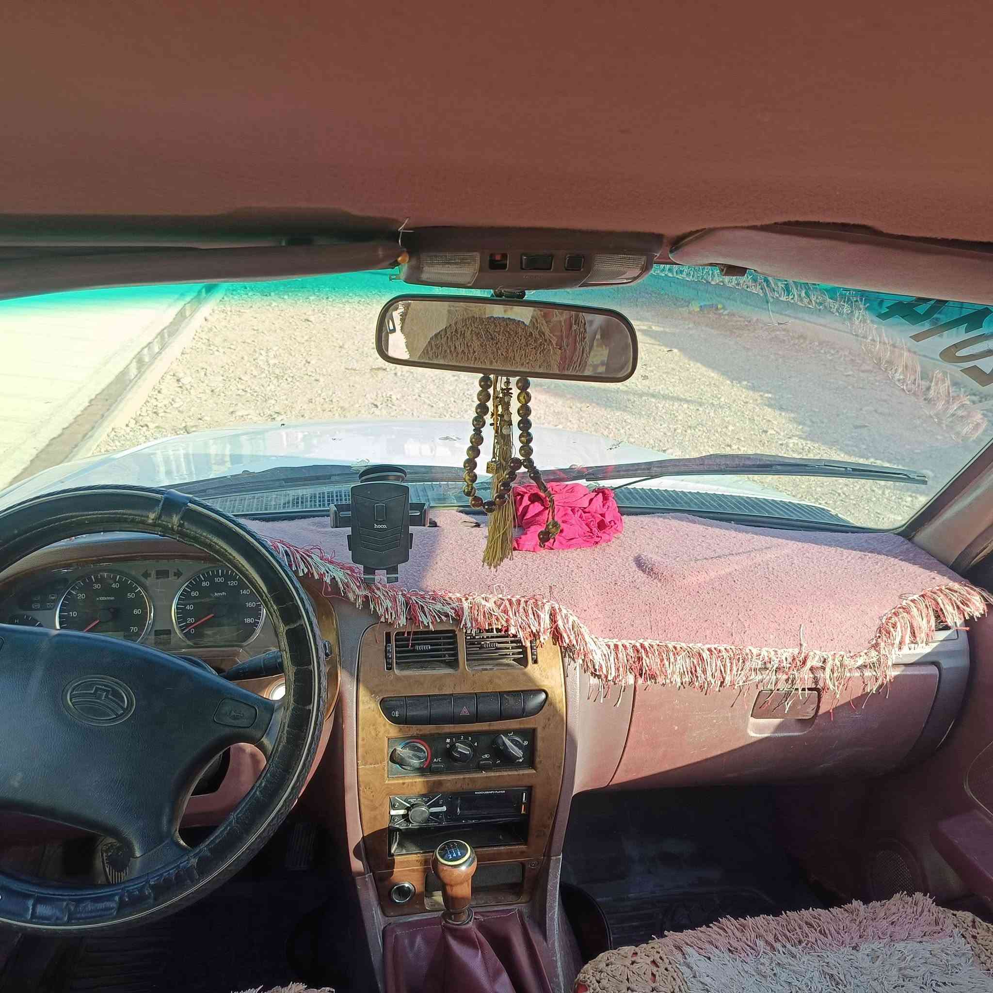 سيارة دير موديل ٢٠١٤ مكفولة من كل شيء بس صبغ حزام جماليةرقم أجنببي شرط التحويل السعر ٦٥ وبي مجال رقم الهاتف *********** المكان صلاح الدين طوز خورماتو

نص مكتوب في الصور:
- 2014