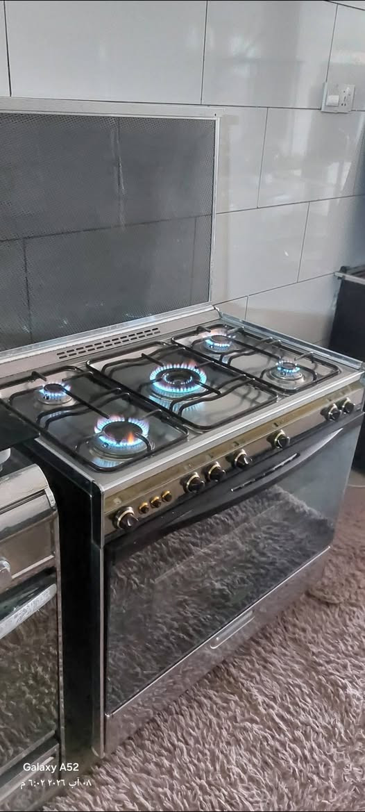 طباخ كريازي مصري درجه اولى كلش نظيف للبيع وبسعر ٢٨٠ الف الاستفسار الاتصال ع*********** شارع سالم خلف شركه كورك قرب دائره الكهرباء
