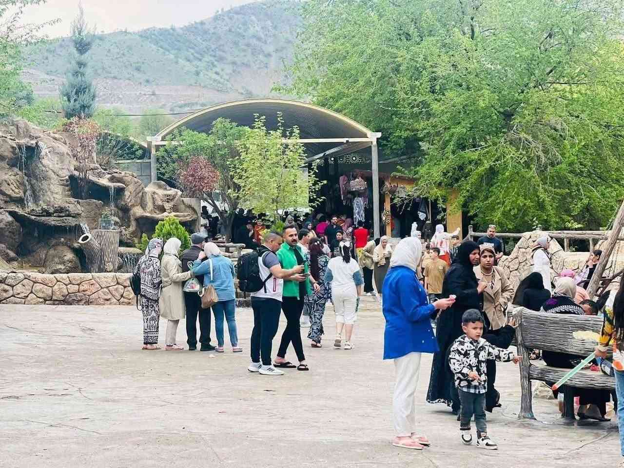 دهوك زاخو يومين 30 الف شامل نقل فندق فطار صباحي 
رحله الدهوك فقط 10 الف دينار
🔥 سفرة دهوك من الشرقاط / جنوب الموصل يوم جمعه 
🌿 استعدوا لأجمل الأجواء والطبيعة الخلابة في دهوك وزاخو 🌿
🚌 الانطلاق يوم الثلاثاء والجمعة
🎁 عرض خاص للمجاميع:
كل 10 أشخاص = شخص واحد مجاناً 🎉
💰 رحلة يوم واحد — 10 ألف للشخص
يشمل البرنامج: ✅ مصيف دشتتاخ – حدود تركيا 🏞️
✅ شلال شرانش
✅ مصيف سنوبر
✅ حديقة الحيوانات 🦁
✅ وجبة/استراحة في مطعم
✅ فاميلي مول دهوك
✅ كورنيش زاخو أو جبل زاوة حسب البرنامج
🚌 الانطلاق كل ثلاثاء وجمعة

🏨 رحلة دهوك وزاخو مع مبيت — 30 ألف للشخص
يشمل: النقل + المبيت + فطور صباحي ❤️
📍 اليوم الأول:
🌿 دشتتاخ – حدود تركيا
🌿 شلال شرانش
🌿 مصيف سنوبر
🍽️ مطعم
🏨 ثم التوجه إلى الفندق
📍 اليوم الثاني:
🌿 مصيف شيرانة
🌿 مصيف أشاوة
🍽️ مطعم
🦁 حديقة الحيوانات
⛰️ جبل زاوه
🏞️ سد دهوك حسب البرنامج
🚌 باص خاص للعوائل 👨‍👩‍👧‍👦
🚌 باص خاص للشباب 👥
❤️ نتمنى لكم رحلة جميلة ومميزة 
📲 للحجز والاستفسار: مراسلة الصفحة أو واتساب
☎️ ***********

☎️***********
