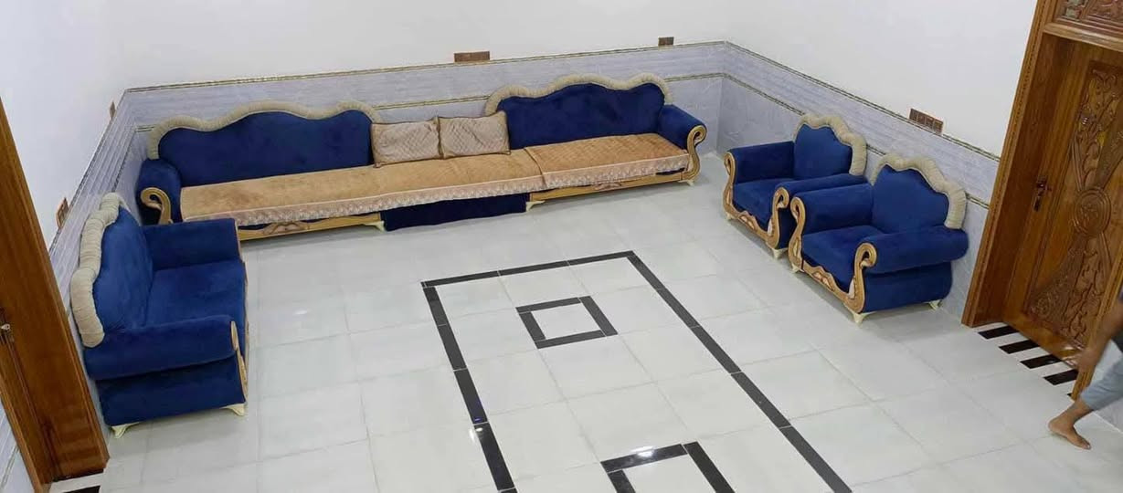 السلام عليكم
بيت طابو زراعي سند 25 للبيع المساحه 400 متر تحويل

 مباشر بأسم المشتري ع شارع التبليط بناء حديث يوجد 

كافة الخدمات ماء كهرباء تبليط مجاري مدارس يحتوي

 على غرفتين واستقبال8،,×4ومطبخ وصاله صحيات داخليه

 وخارجيه العنوان كربلاء طويريج الدسميه قرب البو حمدان

للأستفسار أكثر 
***********
*********** تابع الصفحه ليصلك كل ما هوه جديد
