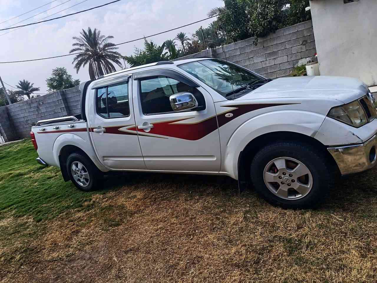 نيفار • ٢٠١٣ • عليه مجال