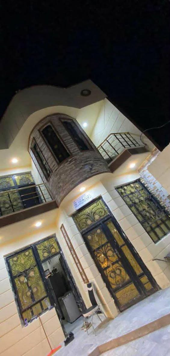 يوجد بيت للبيع بحي اور الاولى شارع الطب العدلي فرع اسواق الشورجه المساحه 175م للاستفسار ع الرقم ***********
