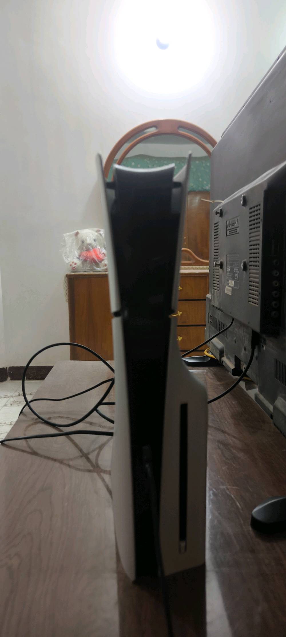 السلام عليكم 
بلي 5 سليم ذاكرة 500 
ما مفتوح ولا شي ولا مبدل اي قطعة بي 
جديد ونظيف 
رايدة ب780 بي مجال بسيط 
*********** 
مكاني الديوانية حي الفرات