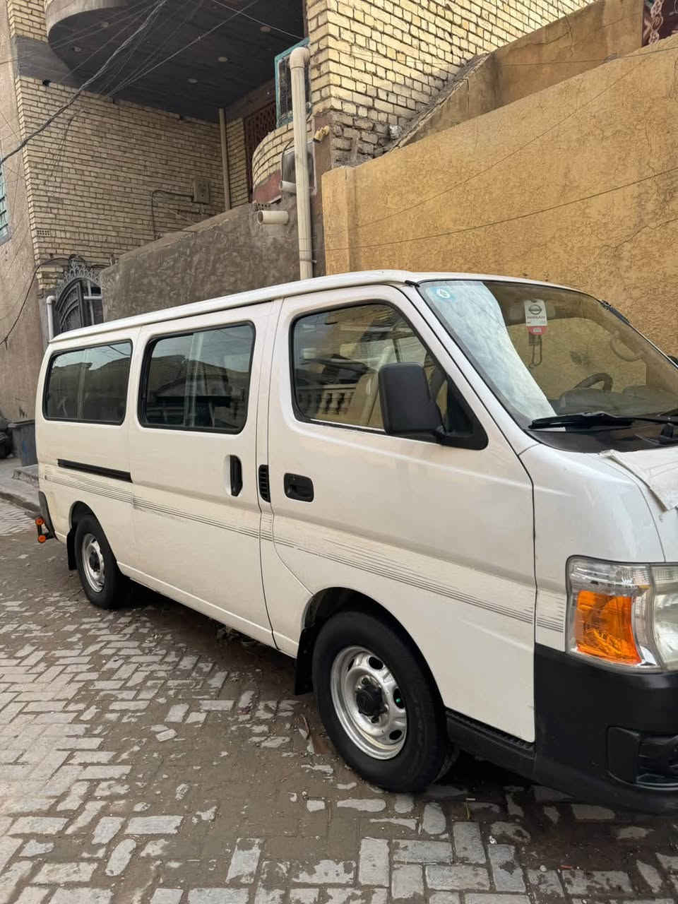 نيسان • ٢٠٠٩ • بدون صبغ
