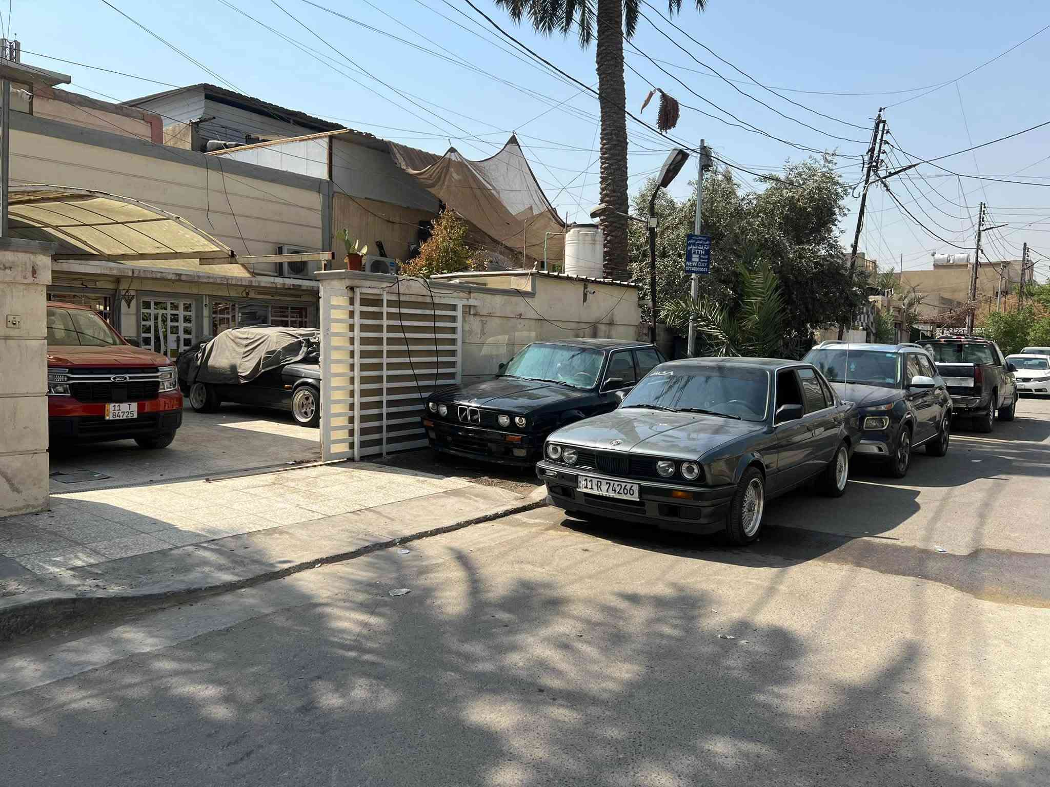السلام عليكم
زعرة تفصيخ واذا احد يريدهة كاملة هم ابيع رقم بغداد دولي حلو سنوية لل٣١ هزة جديدة مكينة6 سلندر مسكر تك فانوس كير زت اف ضفيرة بوش عقل٤١٣ عربانة خلفية دسك جام كهرباء كشنات M اصلي زعرة 4 بوب لحية امامية ام بلاستك اصلية ويل ريسنك مكفول و تخم تاير جديدد بطاين بوب جدد دركة صاج و ادبتر عنواني بغداد الطالبية 
*********** و الخاص مفتوح و توصيل موجد للنواعم
