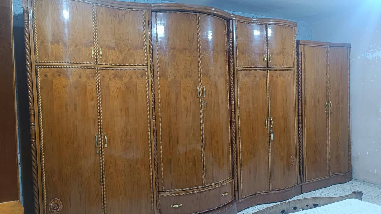 غرفه اخشاب • زان • ما بيها ضرر