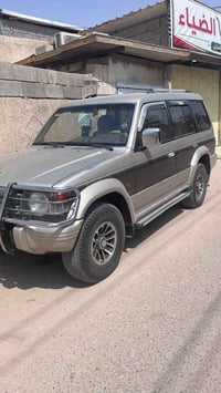 السلا عليكم سياره باجيرو مديل ٩٢ يسرى بلاد مكينه وكير بلاد تخم تاير حد...