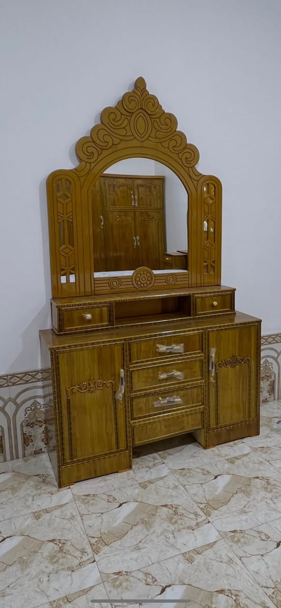 غرفة نوم • جديد • مو مستعمل