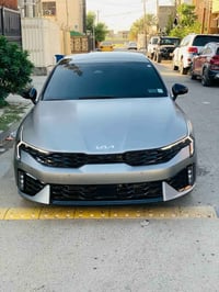 للبيع K5 GT 2025 محرك 2500 تيربو سياره فول الفول مواصفات 1/1 6 حساس ام...