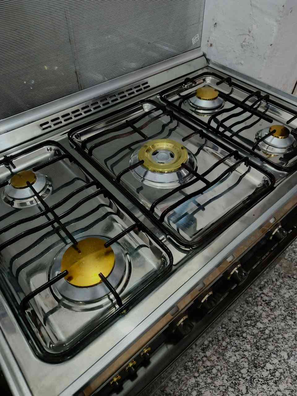 طباخ نوعية كريازي مصري الاصلي ضمان سنة صيانة للاستفسار مراسلة الصفحة او الاتصال ع الرقم ***********
